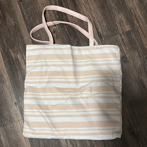 Reversible tote - Picture 2 of 4
